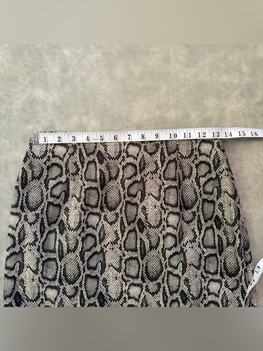 Vintage Joseph Ribkoff Snakeskin Skirt Suit Set 2 Piece Matching Set 90's Y2K - Picture 11 of 15